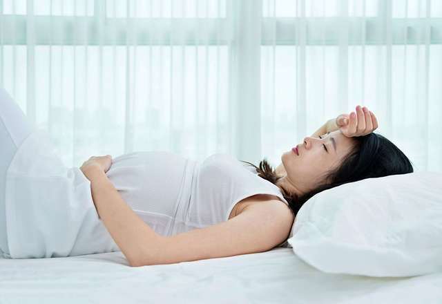 试管助孕代生宝宝为什么老吐舌头